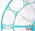 Metalen Tuinklok met Afwerking in Verweerd Turquoise, van About Time™ - 46cm