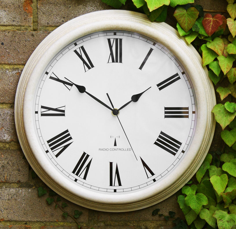 Perfect Time Tuinklok met Radiobesturing van About Time™ - Antiek Wit, 38cm